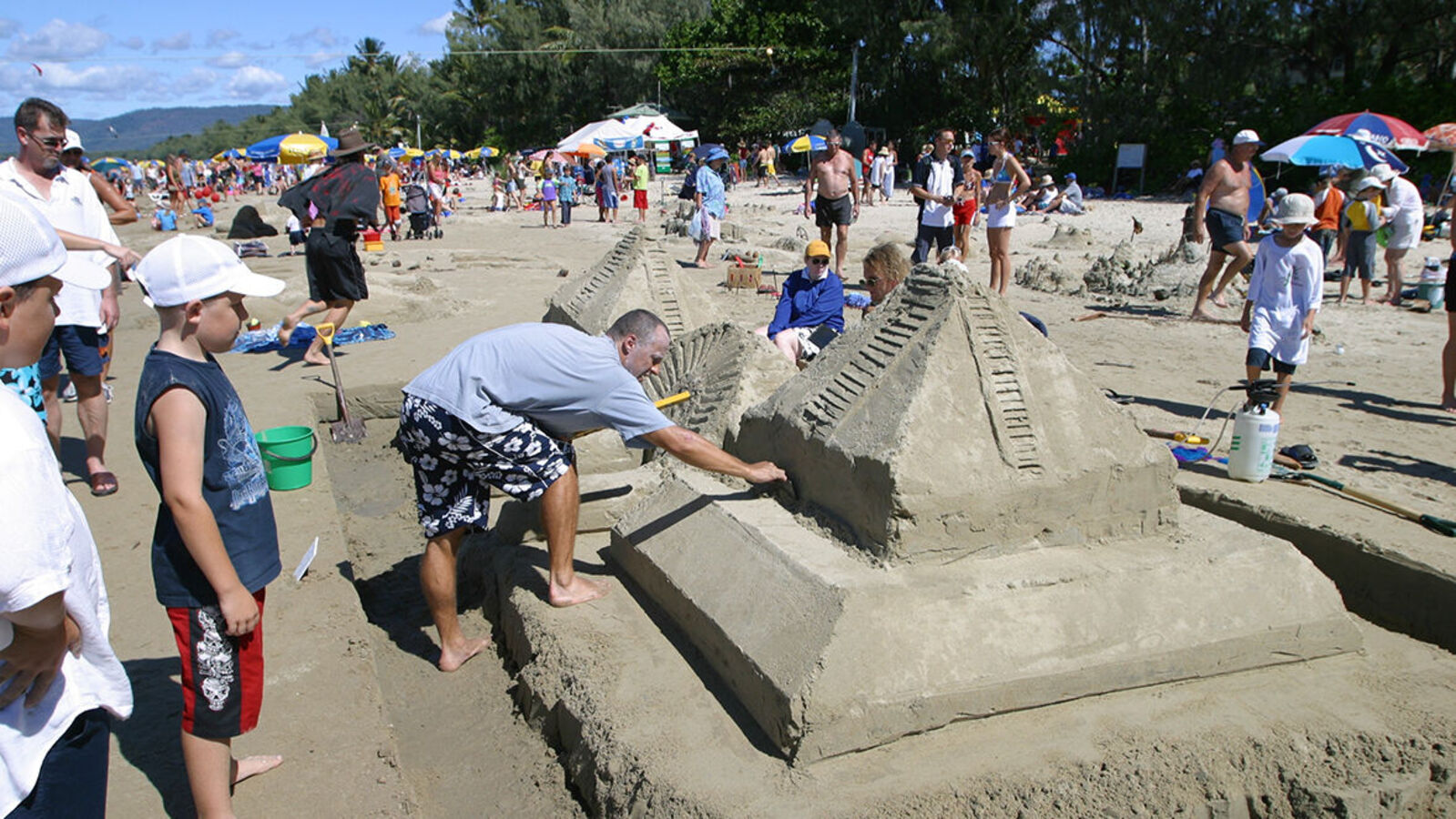 Port Douglas Four Mile Beach sand sculptures festival events
